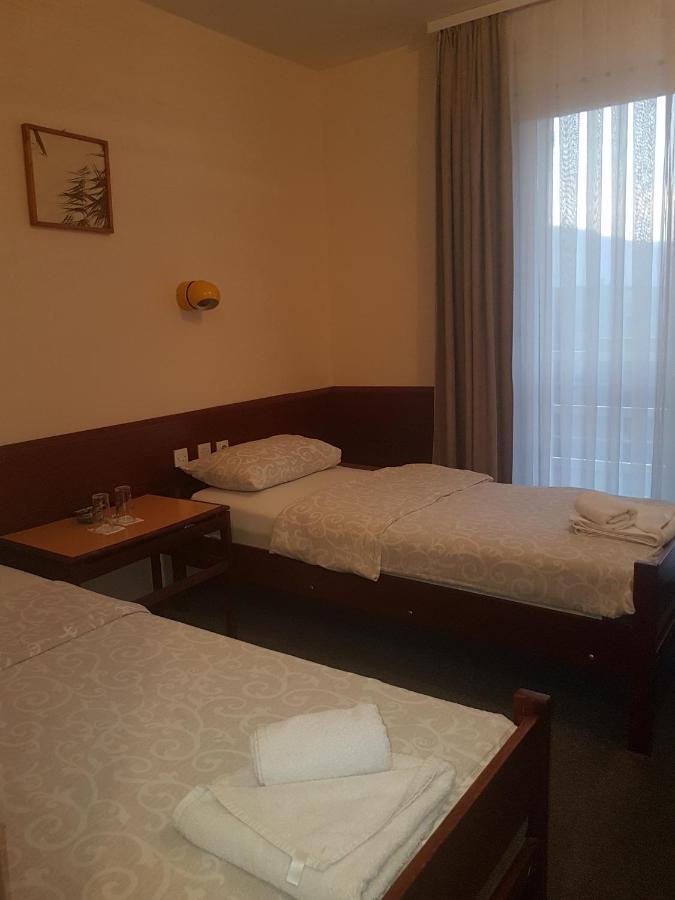 Hotel Sax Balkan Dimitrovgrad Buitenkant foto