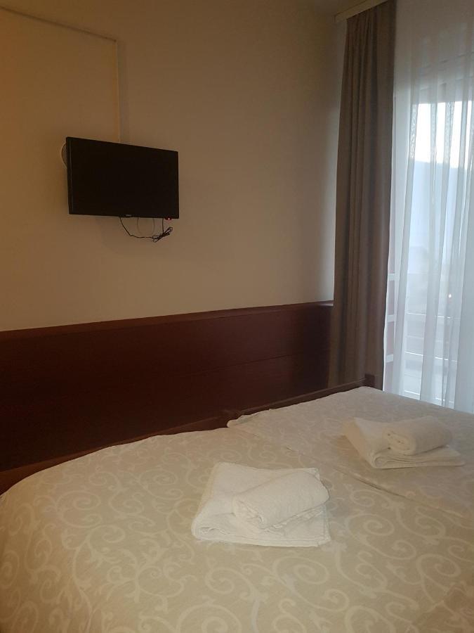 Hotel Sax Balkan Dimitrovgrad Buitenkant foto