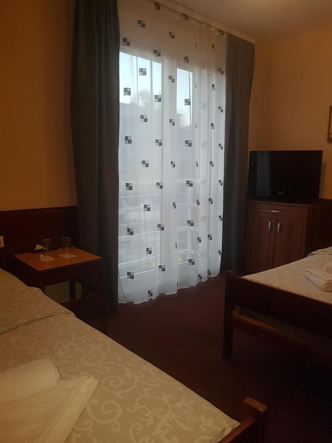 Hotel Sax Balkan Dimitrovgrad Buitenkant foto