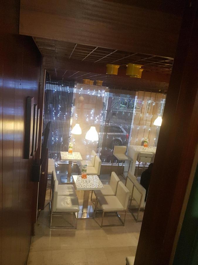 Hotel Sax Balkan Dimitrovgrad Buitenkant foto