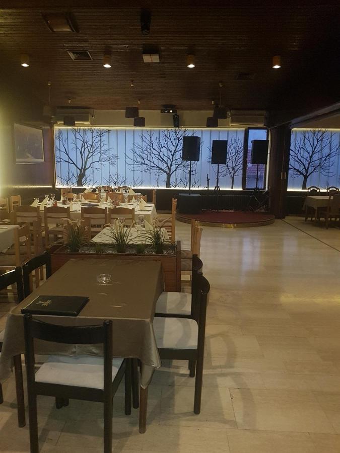 Hotel Sax Balkan Dimitrovgrad Buitenkant foto